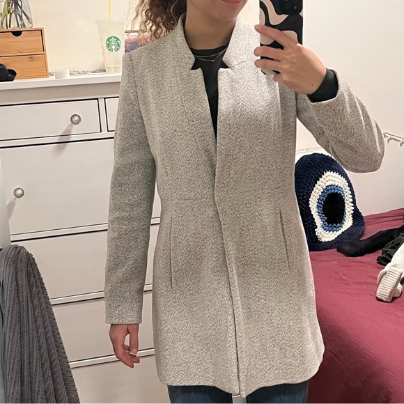 Zara Coat - Picture 3 of 4